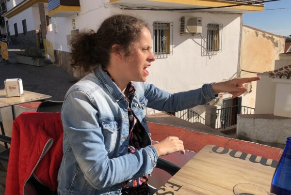 Foto van Lisanne op het terras in Spanje