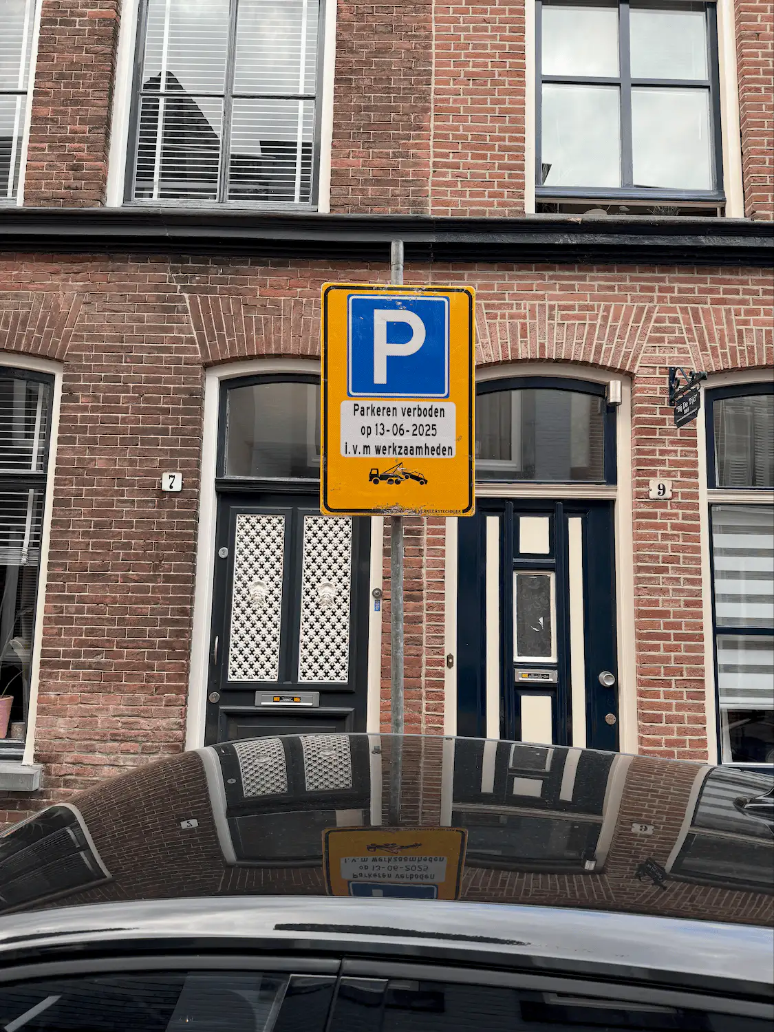 Een logisch voorankondigingsbord